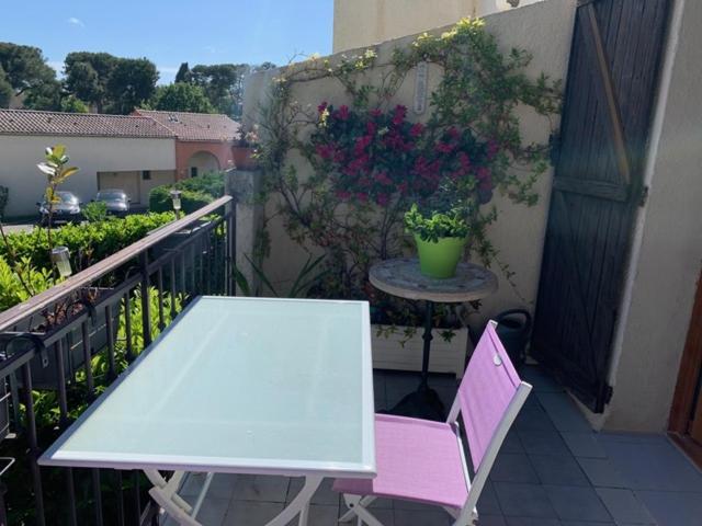 Calmeraie Plage Villeneuve-Loubet Exterior photo